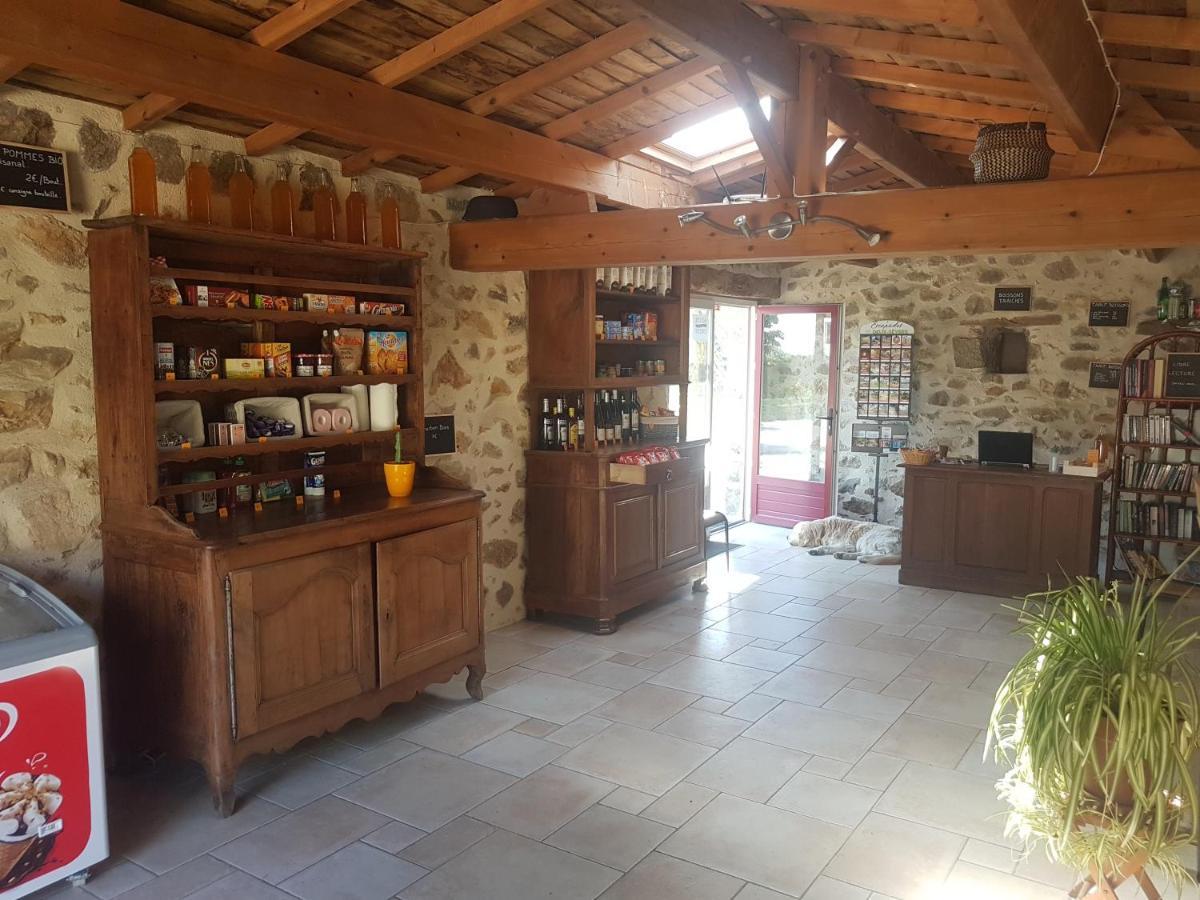 Saint-Aubin-le-Cloud Camping De La Chagnee מראה חיצוני תמונה
