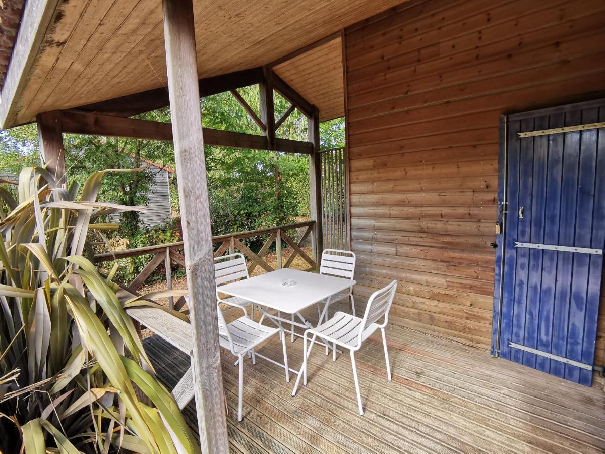 Saint-Aubin-le-Cloud Camping De La Chagnee מראה חיצוני תמונה