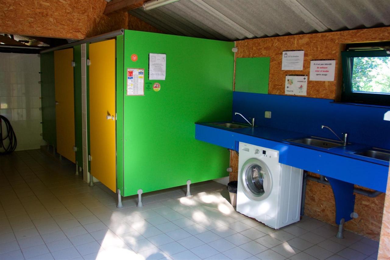 Saint-Aubin-le-Cloud Camping De La Chagnee מראה חיצוני תמונה