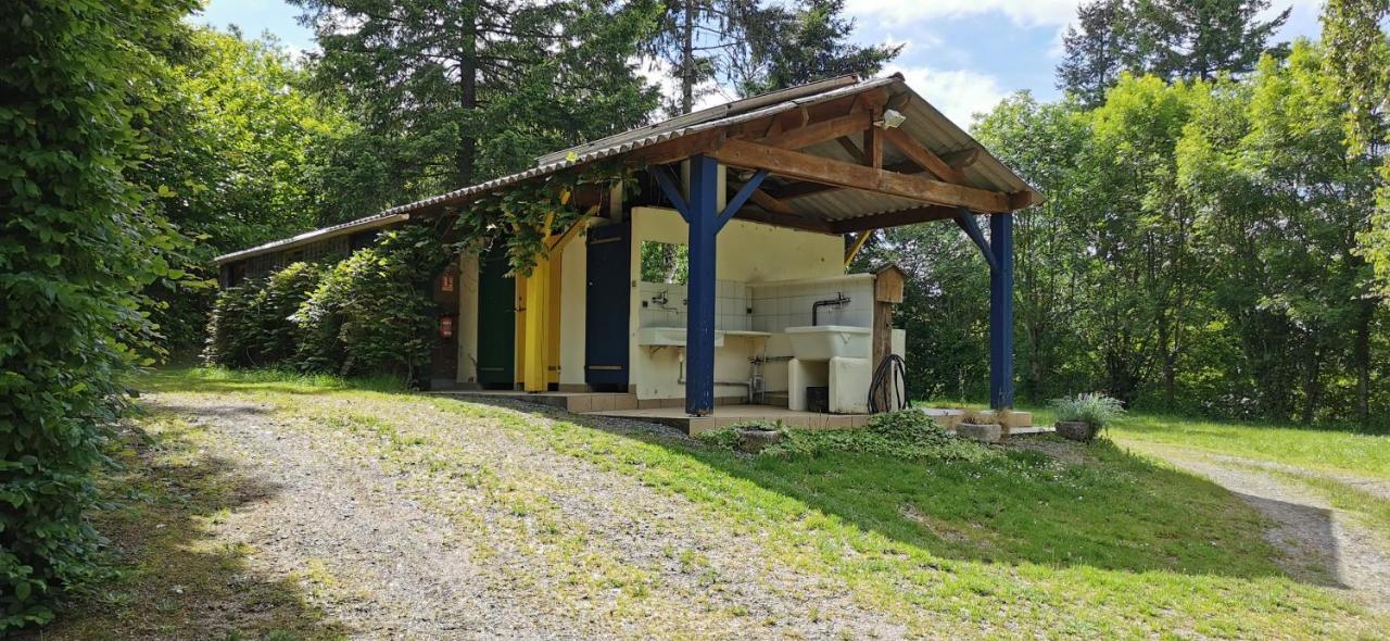 Saint-Aubin-le-Cloud Camping De La Chagnee מראה חיצוני תמונה