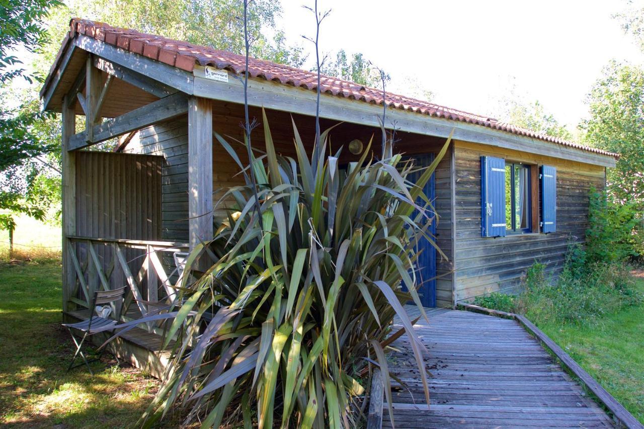 Saint-Aubin-le-Cloud Camping De La Chagnee מראה חיצוני תמונה
