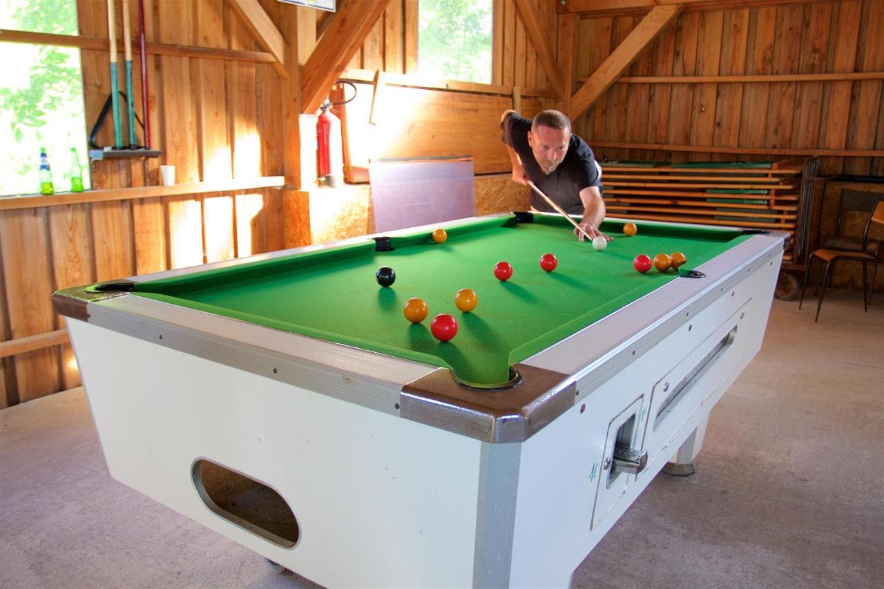 Saint-Aubin-le-Cloud Camping De La Chagnee מראה חיצוני תמונה