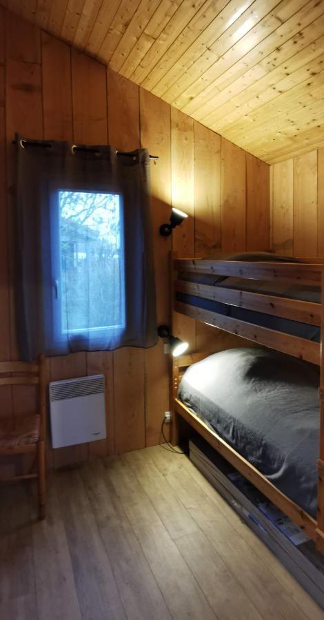 Saint-Aubin-le-Cloud Camping De La Chagnee מראה חיצוני תמונה