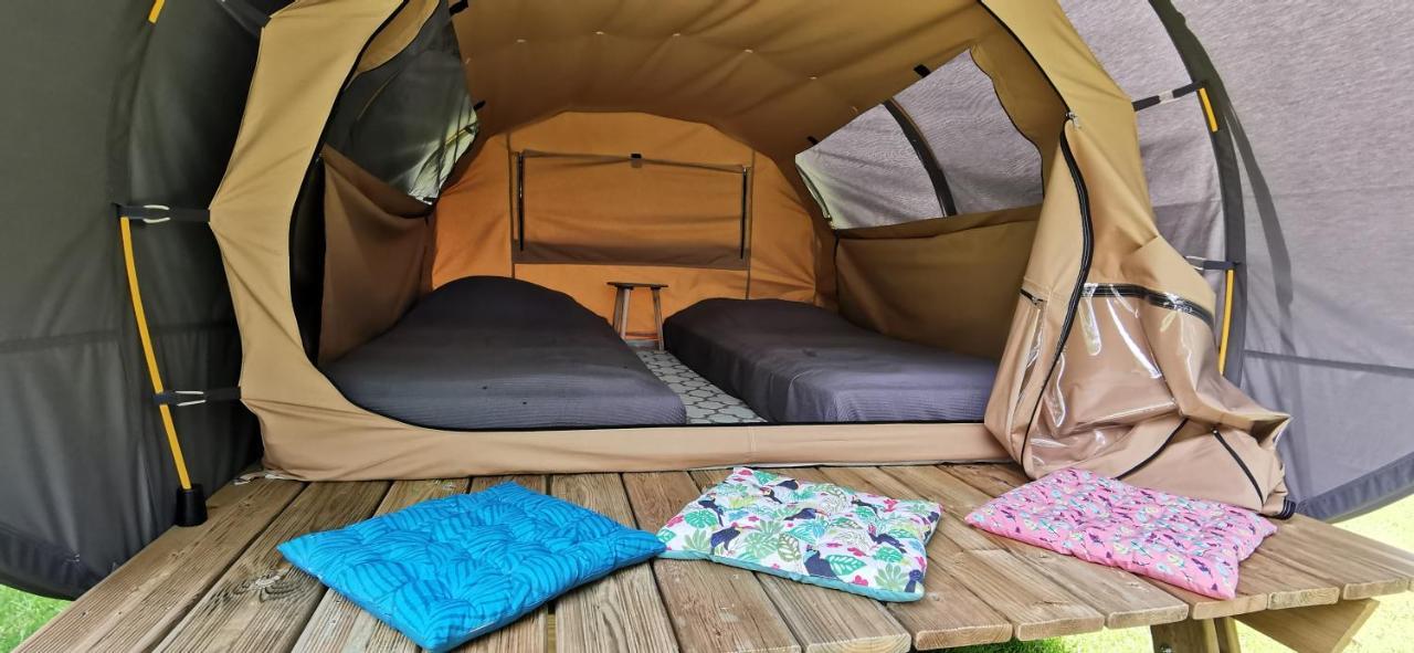 Saint-Aubin-le-Cloud Camping De La Chagnee מראה חיצוני תמונה