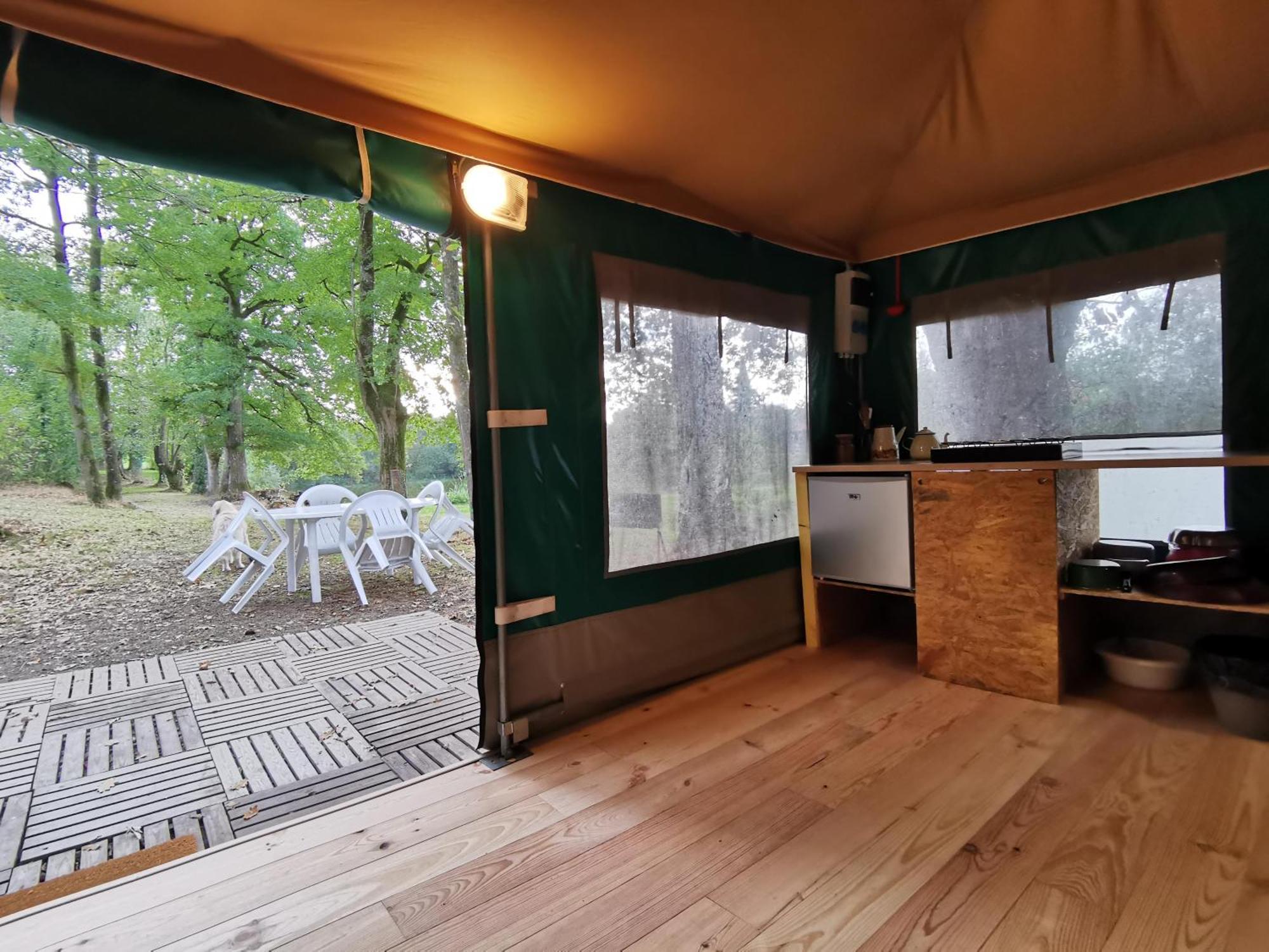 Saint-Aubin-le-Cloud Camping De La Chagnee חדר תמונה